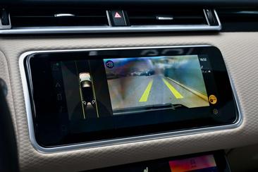 Land Rover Range Rover Velar P400e — photo 22