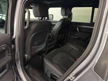 Land Rover Defender 90 D250 MHEV — photo 11