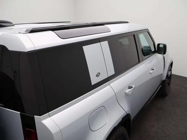 Land Rover Defender 110 P400e — photo 48