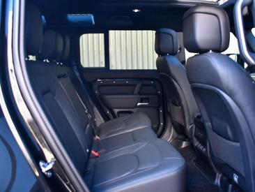 Land Rover Defender 130 D300 MHEV — photo 7