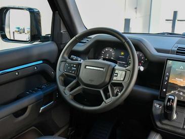 Land Rover Defender 130 D300 MHEV — photo 8