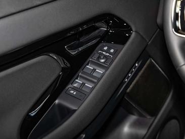Land Rover Range Rover Evoque D165 — photo 16