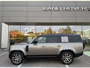 Land Rover Defender 110 D300 MHEV — photo 3