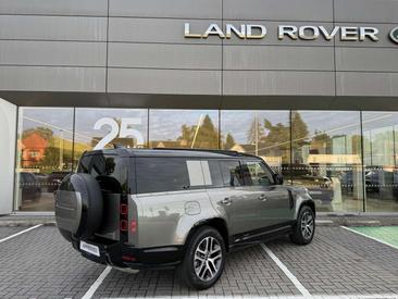 Land Rover Defender 110 D300 MHEV — photo 4