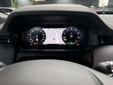 Land Rover Discovery Sport P270e — photo 12