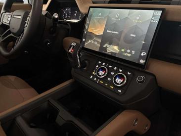 Land Rover Defender D350 — photo 14