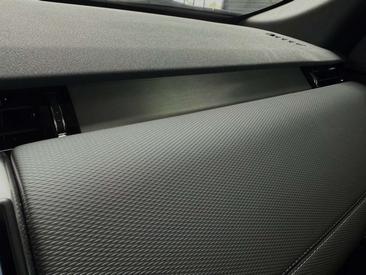 Land Rover Discovery Sport P270e — photo 23