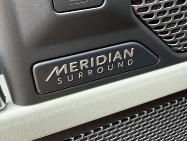 Land Rover Defender 110 D300 MHEV — photo 21