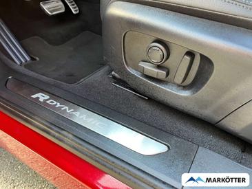 Land Rover Range Rover Evoque P300e — photo 33