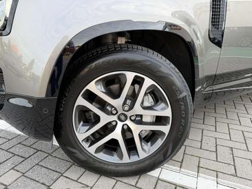 Land Rover Defender 110 D300 MHEV — photo 30