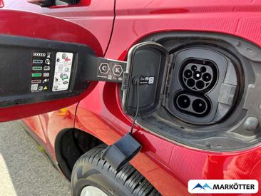 Land Rover Range Rover Evoque P300e — photo 35
