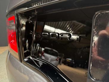 Land Rover Discovery Sport P270e — photo 34