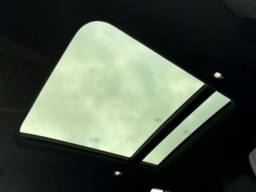 Land Rover Defender 110 D300 MHEV — photo 31