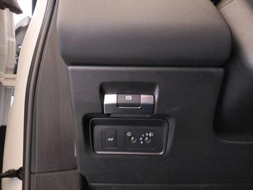 Land Rover Range Rover Evoque D165 — photo 16