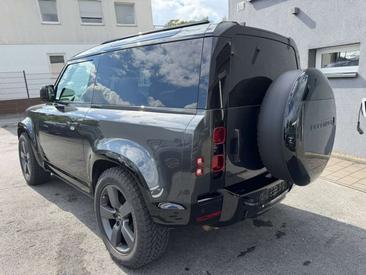 Land Rover Defender 90 D250 MHEV — photo 5