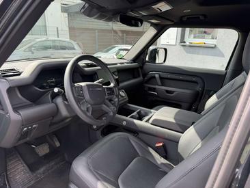 Land Rover Defender 90 D250 MHEV — photo 8
