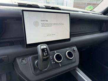 Land Rover Defender 90 D250 MHEV — photo 14