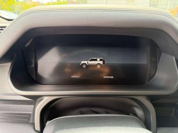 Land Rover Defender 90 D250 MHEV — photo 16