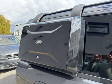 Land Rover Defender 90 D250 MHEV — photo 17