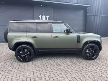 Land Rover Defender 110 X-Dynamic HSE P300 E HYBRID AWD Auto — photo 10