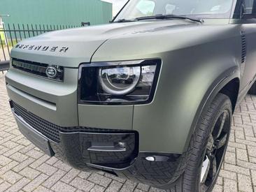 Land Rover Defender 110 X-Dynamic HSE P300 E HYBRID AWD Auto — photo 13