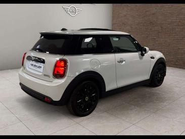 Mini 3 Portes Berline Cooper SE — photo 2