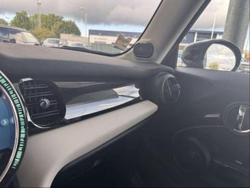Mini 3 Portes Berline Cooper SE — photo 12