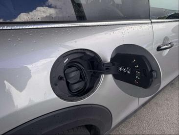 Mini 3 Portes Berline Cooper SE — photo 16