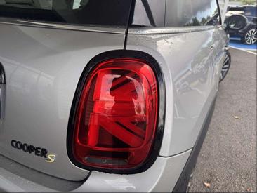 Mini 3 Portes Berline Cooper SE — photo 17