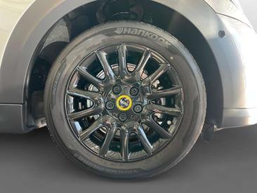 Mini 3 Portes Berline Cooper SE — photo 13