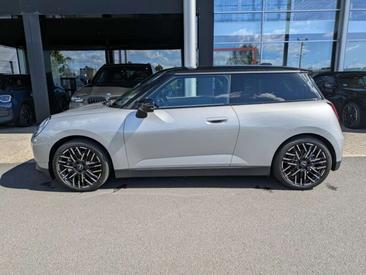 Mini Cooper Electric Berline Cooper SE — photo 2