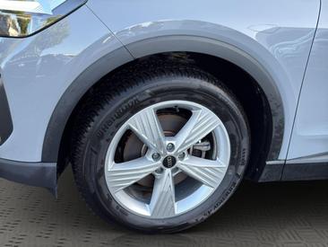 Audi Q4 E-tron 35 E-tron — photo 8