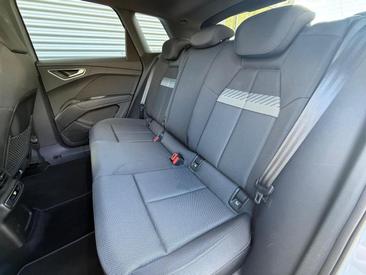 Audi Q4 E-tron 35 E-tron — photo 15