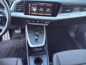 Audi Q4 E-tron 35 E-tron — photo 12