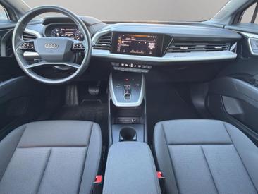 Audi Q4 E-tron 35 E-tron — photo 14