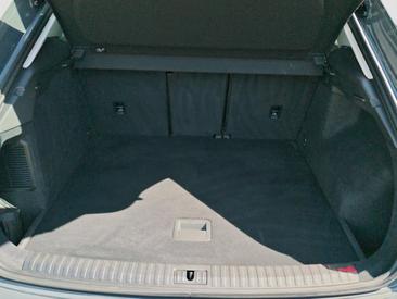 Audi Q3 TFSI E 45 TFSI E S Tronic — photo 14