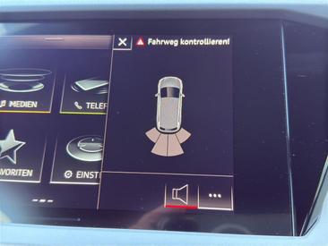 Audi Q4 E-tron 35 E-tron — photo 17