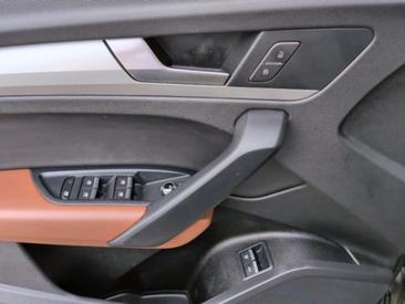 Audi Q5 TFSI E 50 TFSI E Quattro S Tronic — photo 6