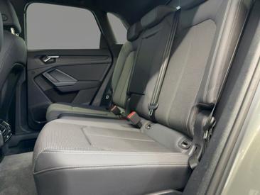 Audi Q3 TFSI E 45 TFSI E S Tronic — photo 9