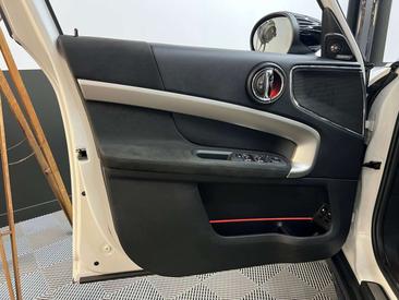 Mini Countryman Cooper SE ALL4 — photo 9