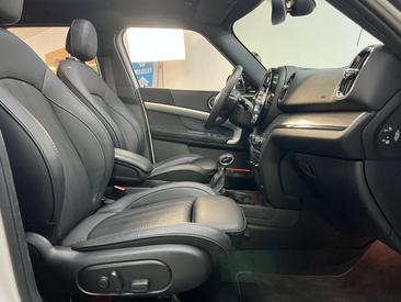 Mini Countryman Cooper SE ALL4 — photo 33