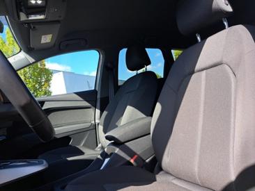 Audi Q4 E-tron 40 E-tron — photo 16
