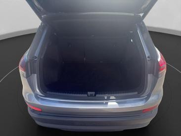 Audi Q4 E-tron 45 E-tron Quattro — photo 9