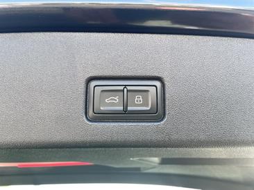 Audi Q4 E-tron 40 E-tron — photo 14