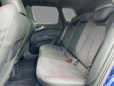 Audi Q4 E-tron 50 E-tron Quattro — photo 9