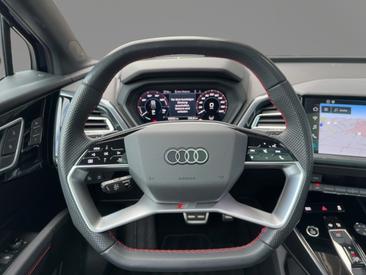 Audi Q4 E-tron 50 E-tron Quattro — photo 11
