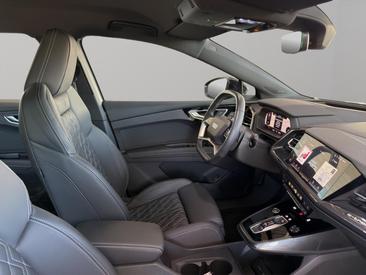 Audi Q4 E-tron 50 E-tron Quattro — photo 17