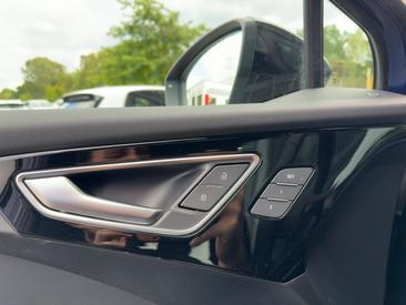 Audi Q4 E-tron 50 E-tron Quattro — photo 16