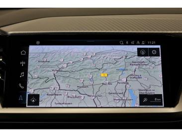 Audi Q4 E-tron 45 E-tron — photo 14