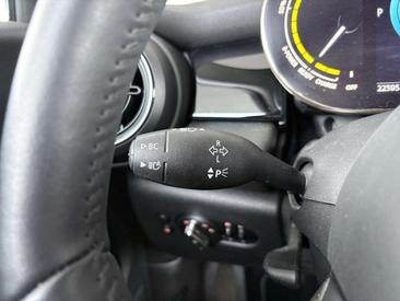 Mini 3 Portes Berline Cooper SE — photo 18